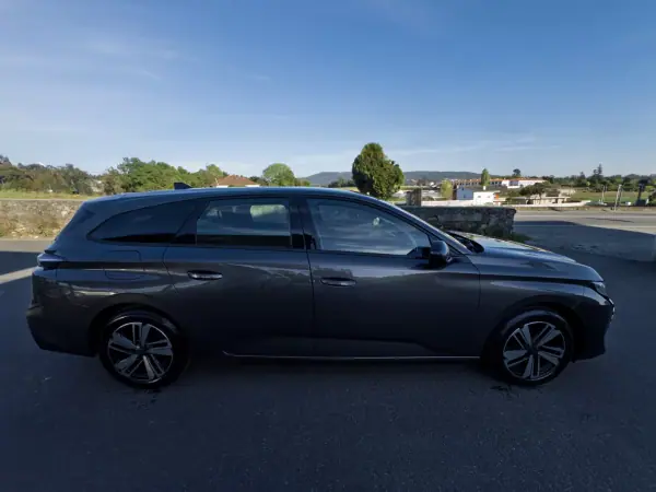 Peugeot 308 SW 2022 - 18990 EUR, 138000 km - AUTO.MOTO.pt - 138000km - foto 8 de 40