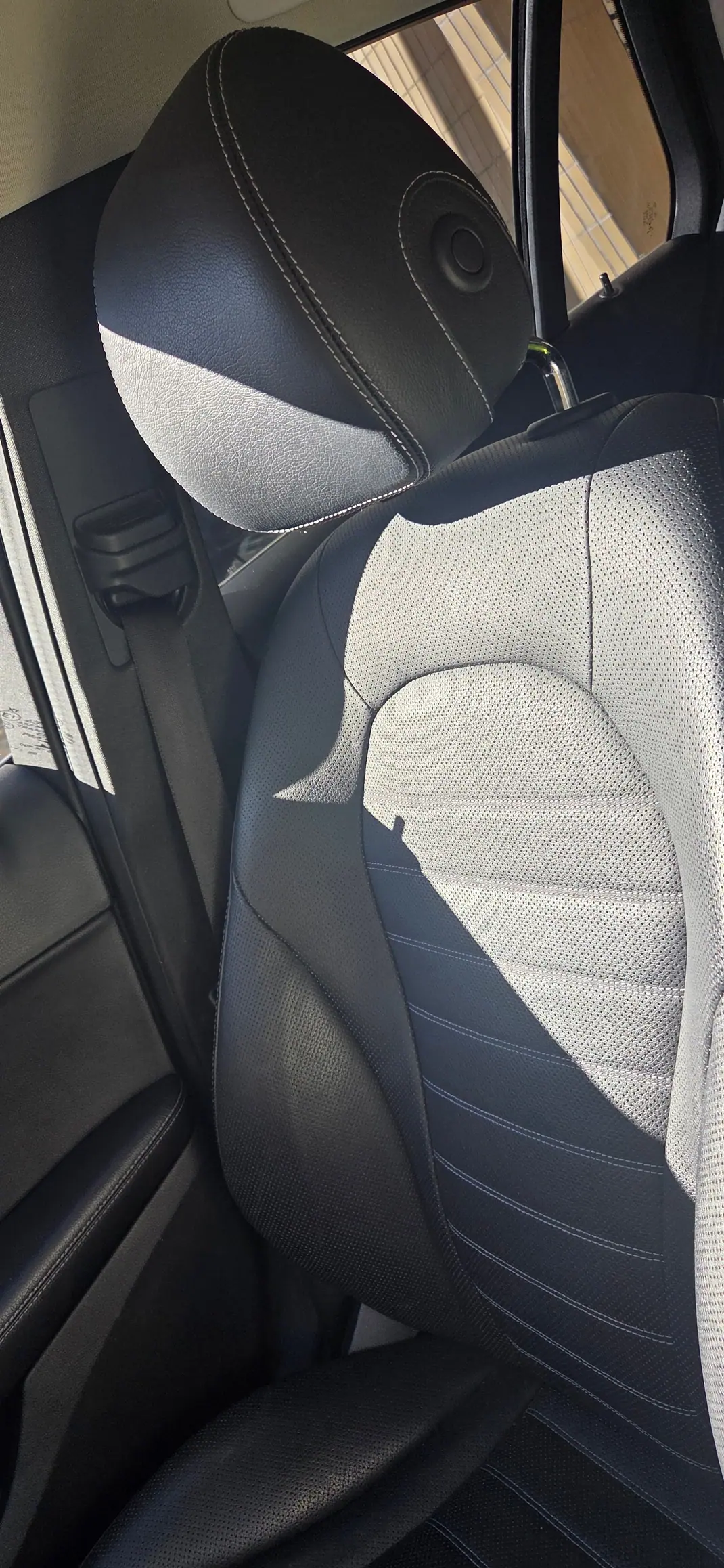Mercedes-Benz C 300 2020 - 19000 EUR, 265000 km - 265000km - foto 8 de 8