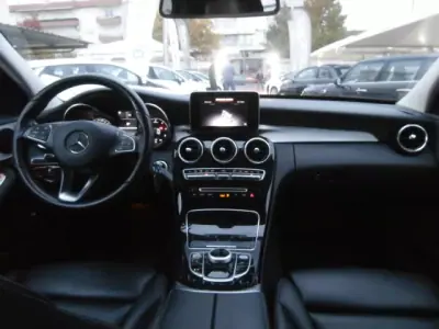 Mercedes-Benz C 180 2017 - 24900 EUR, 141265 km - AUTO.MOTO.pt - 141265km - foto 13 de 40