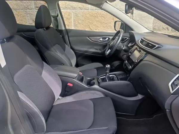 Nissan Qashqai 2019 - 18300 EUR, 116500 km - AUTO.MOTO.pt - 116500km - foto 10 de 13