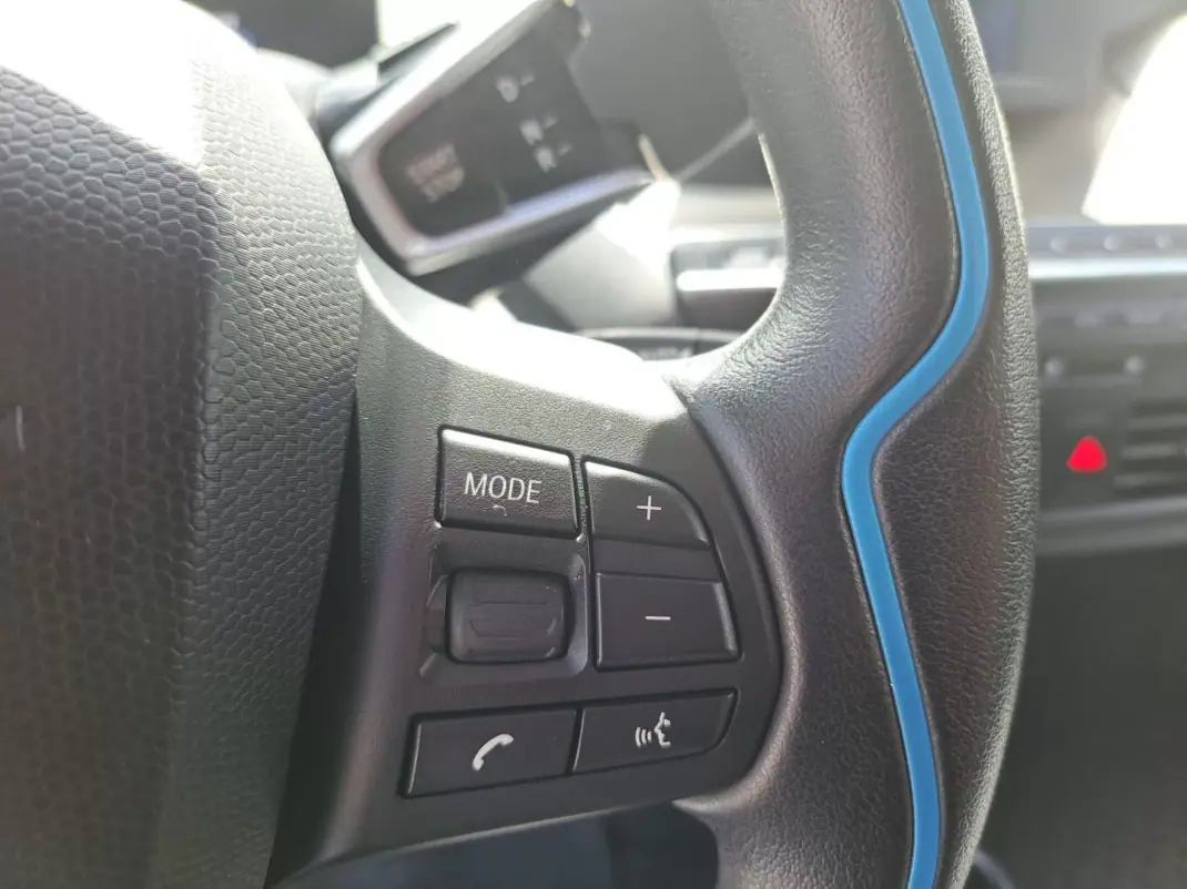BMW i3 2019 - 28500 EUR, 89000 km - AUTO.MOTO.pt - 89000km - foto 28 de 45