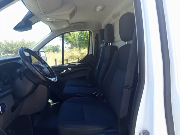 Ford Transit Custom 2019 - 17490 EUR, 136130 km - AUTO.MOTO.pt - 136130km - foto 11 de 18