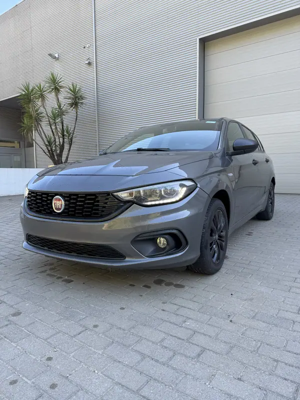 Fiat Tipo Station Wagon 1.3 M-Jet Street 2020 Diesel — 89 177 km · Porto Fiat Tipo Station Wagon 2020