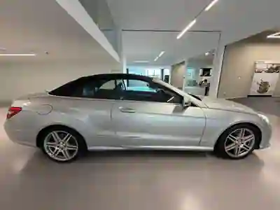 Mercedes-Benz E 250 2013 - 20000 EUR, 203000 km - 203000km - foto 1 de 8