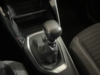 Peugeot 208 2020 - 11900 EUR, 177000 km - AUTO.MOTO.pt - 177000km - foto 25 de 28