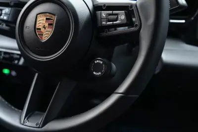 Porsche Macan 2025 - 89950 EUR, 8000 km - AUTO.MOTO.pt - 8000km - foto 23 de 57