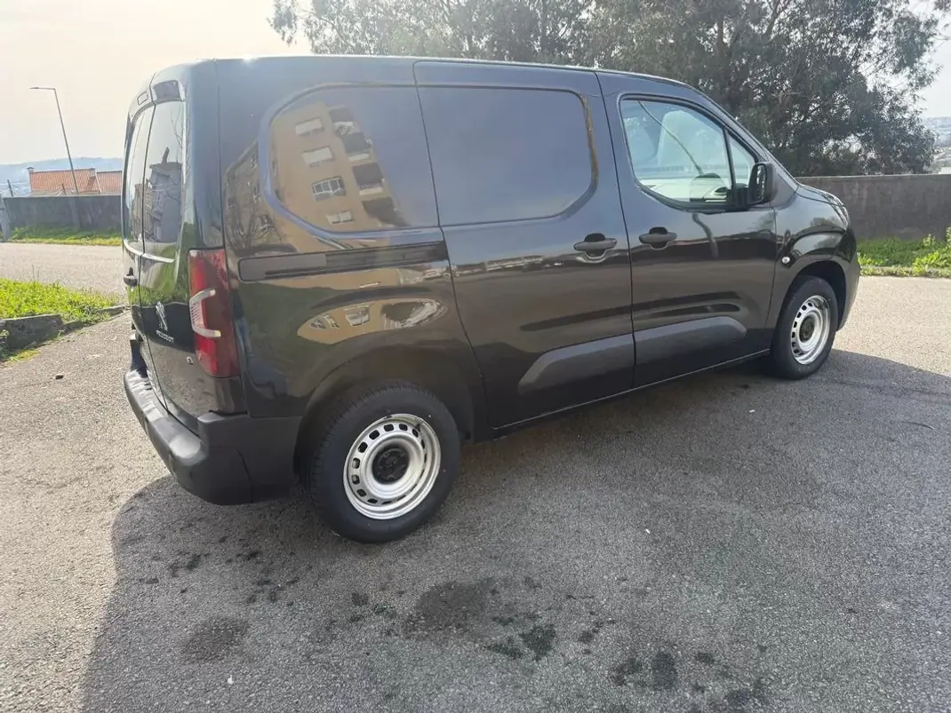 Peugeot PARTNER GIRAFON 2019 - 10900 EUR, 186000 km - AUTO.MOTO.pt - 186000km - foto 5 de 27