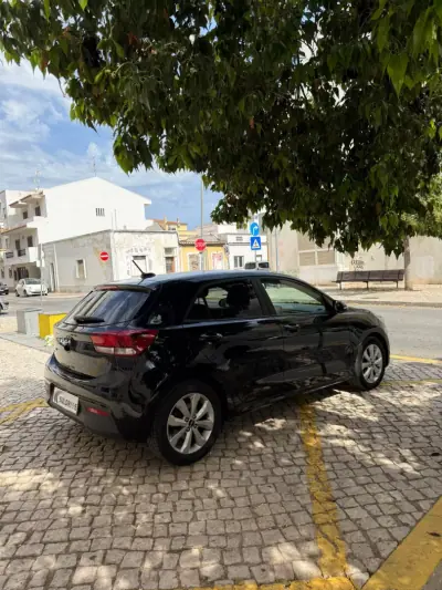 Kia Rio 2021 - 17250 EUR, 35000 km - AUTO.MOTO.pt - 35000km - foto 5 de 11