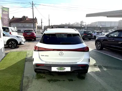 Mercedes-Benz EQA 2021 — foto 4 de 18