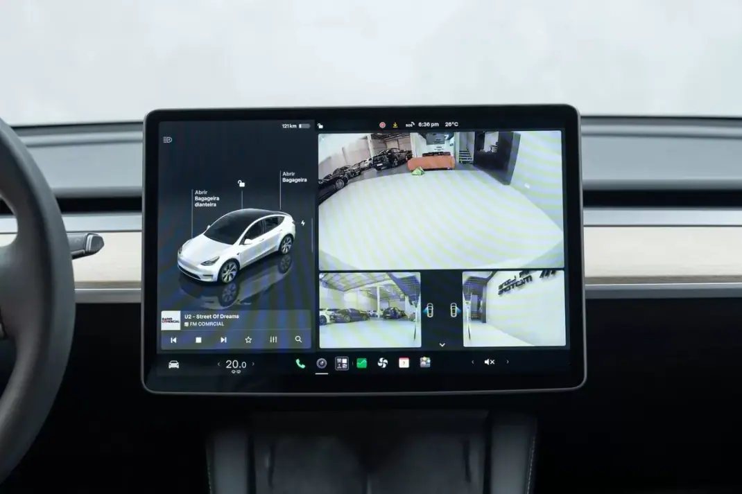 Tesla Model Y 2023 - 35950 EUR, 57000 km - 57000km - foto 45 de 49