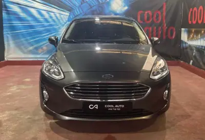 Ford Fiesta 2021 - 13999 EUR, 80000 km - AUTO.MOTO.pt - 80000km - foto 2 de 46