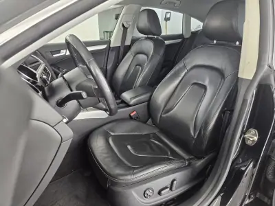 Audi A5 Sportback 2011 - 17500 EUR, 123569 km - AUTO.MOTO.pt - 123569km - foto 18 de 29