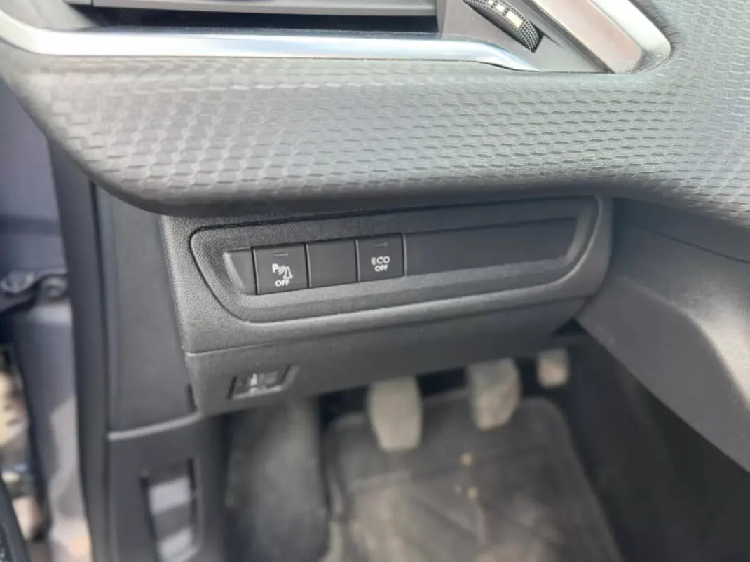 Peugeot 2008 2019 - 13900 EUR, 39416 km - AUTO.MOTO.pt - 39416km - foto 11 de 20