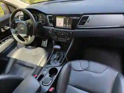 Kia Niro 2019 - 17000 EUR, 54000 km - 54000km - foto 9 de 11