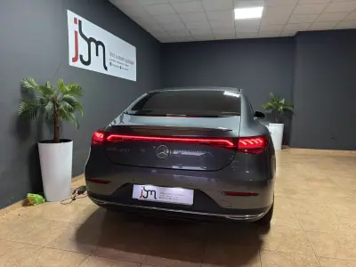 Mercedes-Benz EQE 2025 — foto 6 de 14