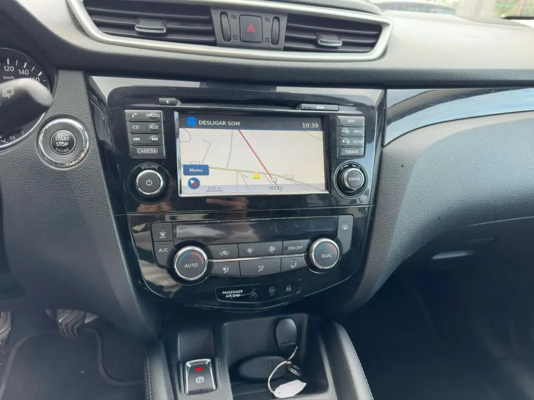 Nissan Qashqai 2014 - 17900 EUR, 167439 km - AUTO.MOTO.pt - 167439km - foto 20 de 28