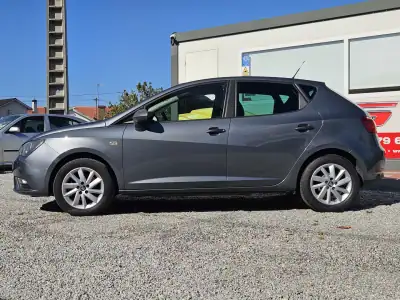 SEAT Ibiza 2016 - 9900 EUR, 122800 km - AUTO.MOTO.pt - 122800km - foto 8 de 40