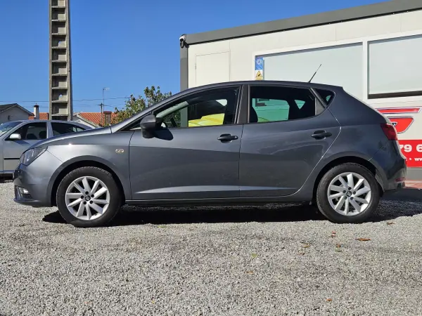 SEAT Ibiza 2016 - 9900 EUR, 122800 km - AUTO.MOTO.pt - 122800km - foto 8 de 40