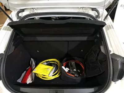 Peugeot e-208 2021 - 14499 EUR, 97021 km - AUTO.MOTO.pt - 97021km - foto 12 de 14