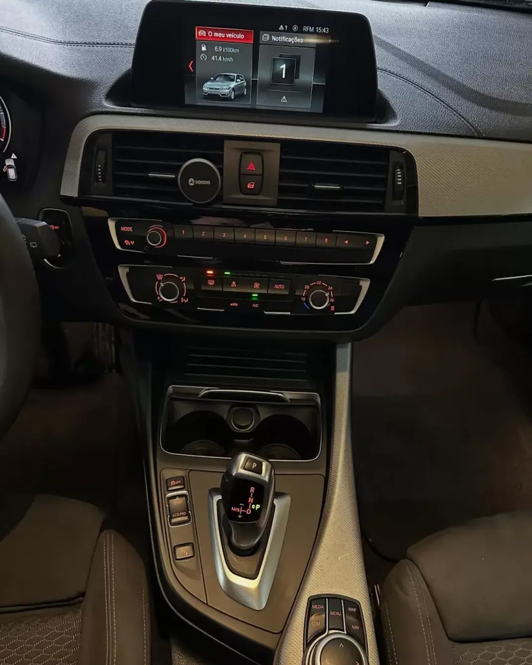 BMW 116 2018 - 18450 EUR, 214000 km - AUTO.MOTO.pt - 214000km - foto 19 de 20