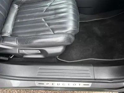 Peugeot 2008 2021 - 17900 EUR, 95000 km - AUTO.MOTO.pt - 95000km - foto 53 de 58