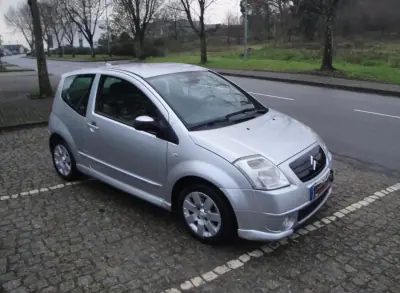 Citroën C2 2008 - 4500 EUR, 255000 km - AUTO.MOTO.pt - 255000km - foto 6 de 11