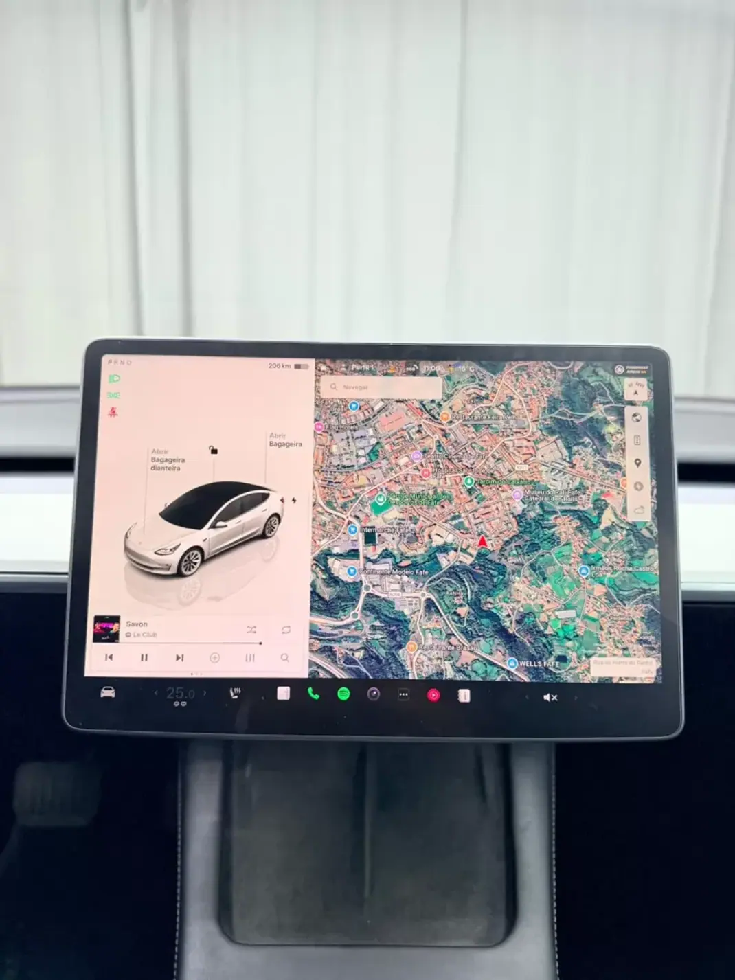Tesla Model 3 2022 - 24999 EUR, 115000 km - AUTO.MOTO.pt - 115000km - foto 12 de 23