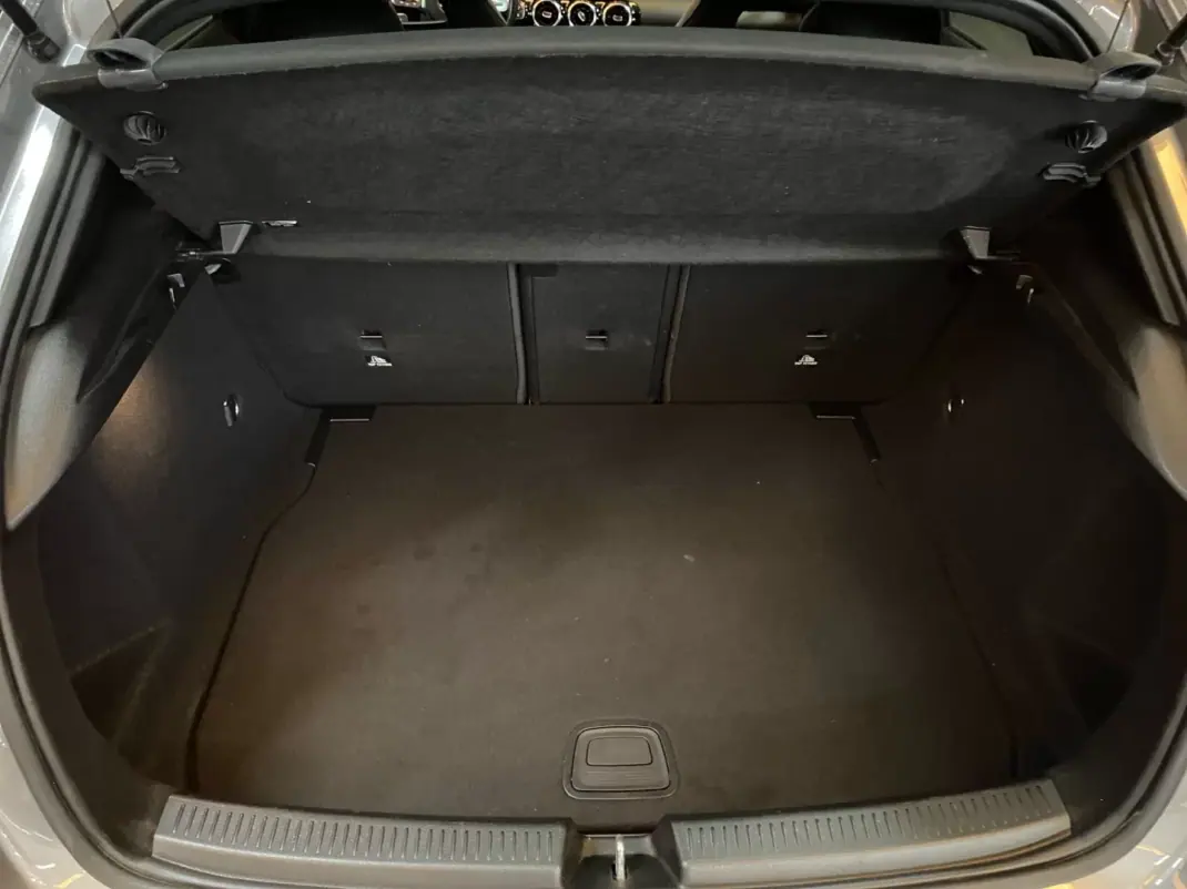 Mercedes-Benz A 180 2022 - 27950 EUR, 173533 km - 173533km - foto 19 de 20