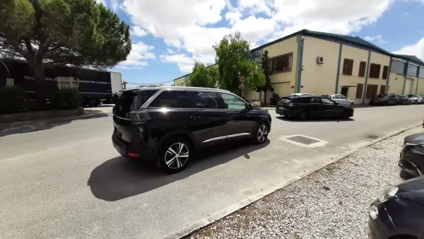 Peugeot 5008 2022 - 24980 EUR, 71410 km - AUTO.MOTO.pt - 71410km - foto 4 de 57