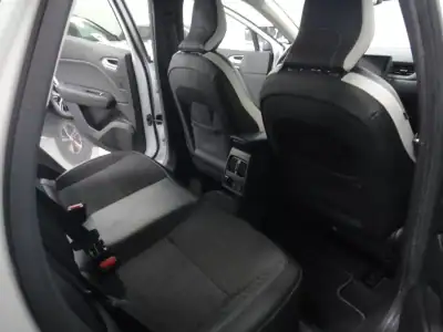 Renault Captur 2020 - 16500 EUR, 76000 km - AUTO.MOTO.pt - 76000km - foto 18 de 23