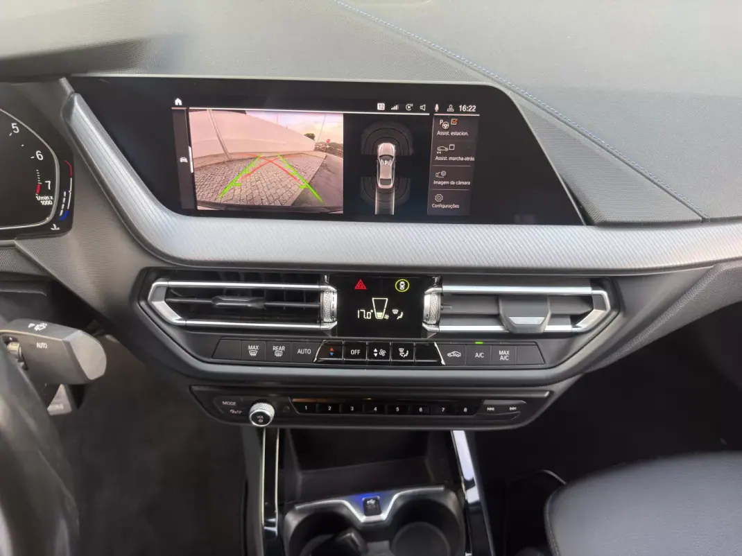 BMW 218 Gran Coupé 2021 - 25500 EUR, 121584 km - AUTO.MOTO.pt - 121584km - foto 16 de 23