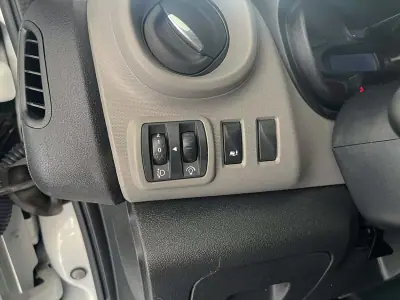 Renault Trafic 2018 - 21600 EUR, 47763 km - 47763km - foto 17 de 24