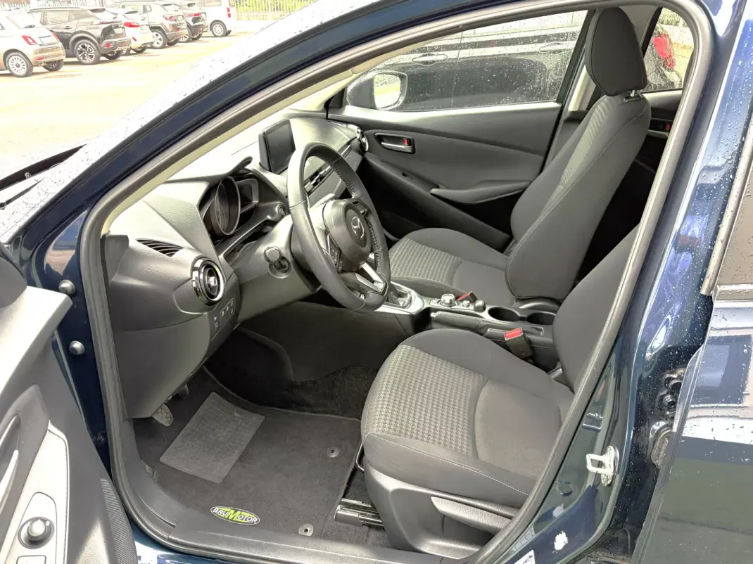 Mazda 2 2019 - 14350 EUR, 55422 km - AUTO.MOTO.pt - 55422km - foto 7 de 17