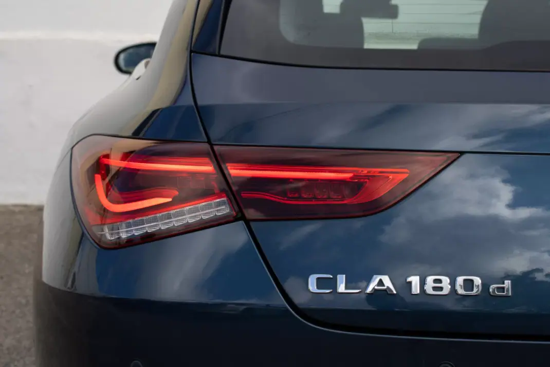 Mercedes-Benz CLA 180 2021 - 20990 EUR, 194000 km - 194000km - foto 9 de 45