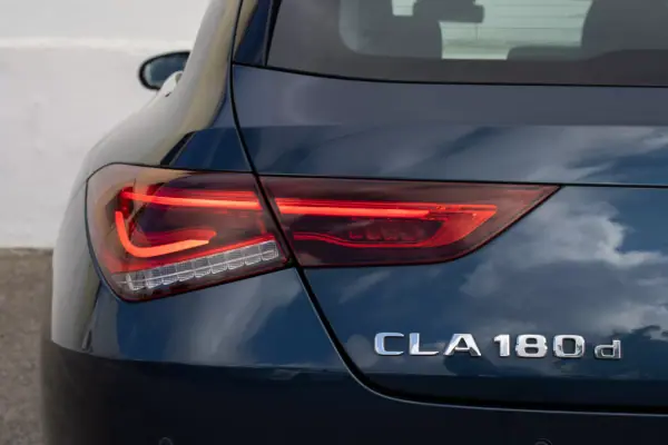 Mercedes-Benz CLA 180 2021 - 20990 EUR, 194000 km - AUTO.MOTO.pt - 194000km - foto 9 de 45