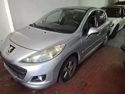 Peugeot 207 2012 - 103487km