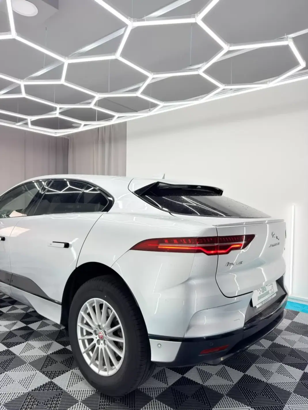 Jaguar I-Pace 2018 - 20000 EUR, 120000 km - 120000km - foto 7 de 20