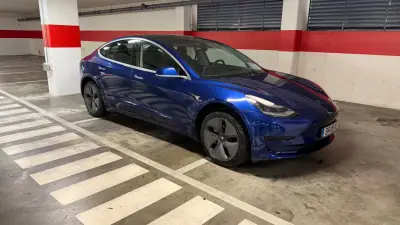 Tesla Model 3 2019 - 21900 EUR, 144900 km - AUTO.MOTO.pt - 144900km - foto 5 de 27