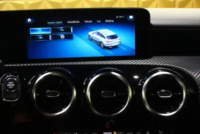 Mercedes-Benz CLA 250 2022 - 28900 EUR, 99000 km - AUTO.MOTO.pt - 99000km - foto 28 de 32