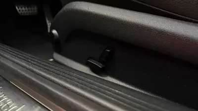 Mercedes-Benz C 220 2017 - 27990 EUR, 160170 km - AUTO.MOTO.pt - 160170km - foto 27 de 29