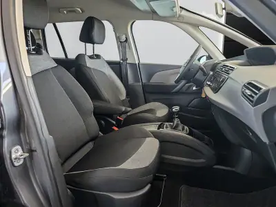 Citroën C4 Spacetourer 2022 - 22950 EUR, 70000 km - AUTO.MOTO.pt - 70000km - foto 11 de 22