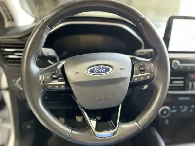 Ford Focus 2020 - 14250 EUR, 149280 km - AUTO.MOTO.pt - 149280km - foto 18 de 36
