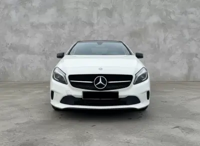 Mercedes-Benz A 180 2017 - 16500 EUR, 160000 km - AUTO.MOTO.pt - 160000km - foto 3 de 7