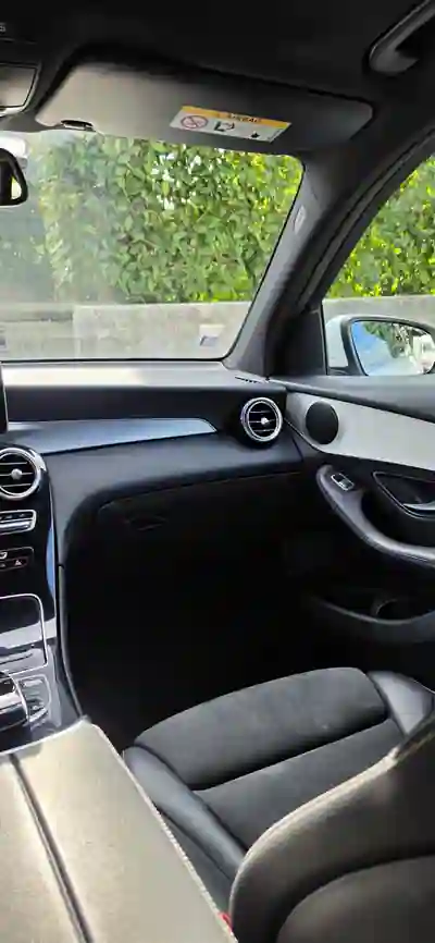 Mercedes-Benz GLC 250 2015 - 28000 EUR, 193000 km - AUTO.MOTO.pt - 193000km - foto 8 de 9