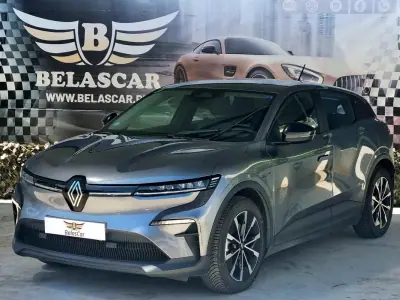 Renault Mégane E-Tech 2023 - 26900 EUR, 40000 km - AUTO.MOTO.pt - 40000km - foto 2 de 14
