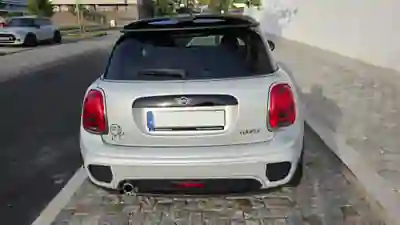 MINI Cooper 2019 - 15999 EUR, 105000 km - AUTO.MOTO.pt - 105000km - foto 4 de 15