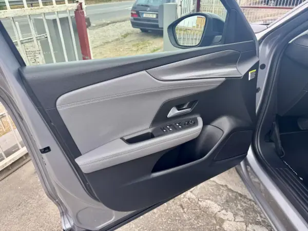 Opel Mokka-e 2021 - 18950 EUR, 50572 km - AUTO.MOTO.pt - 50572km - foto 8 de 33