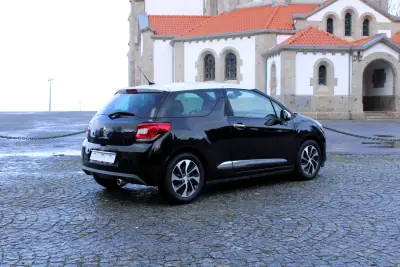 Citroën DS3 2012 - 8990 EUR, 207000 km - AUTO.MOTO.pt - 207000km - foto 10 de 27