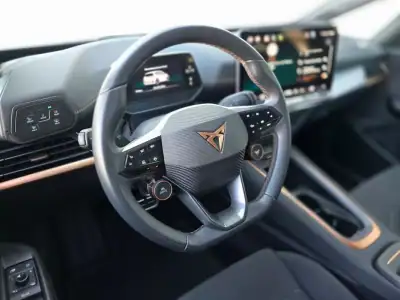 Cupra Born 2024 - 32400 EUR, 12000 km - AUTO.MOTO.pt - 12000km - foto 16 de 34
