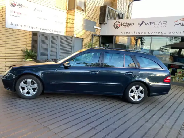 Mercedes-Benz 220 2003 - 8750 EUR, 230731 km - 230731km - foto 3 de 17